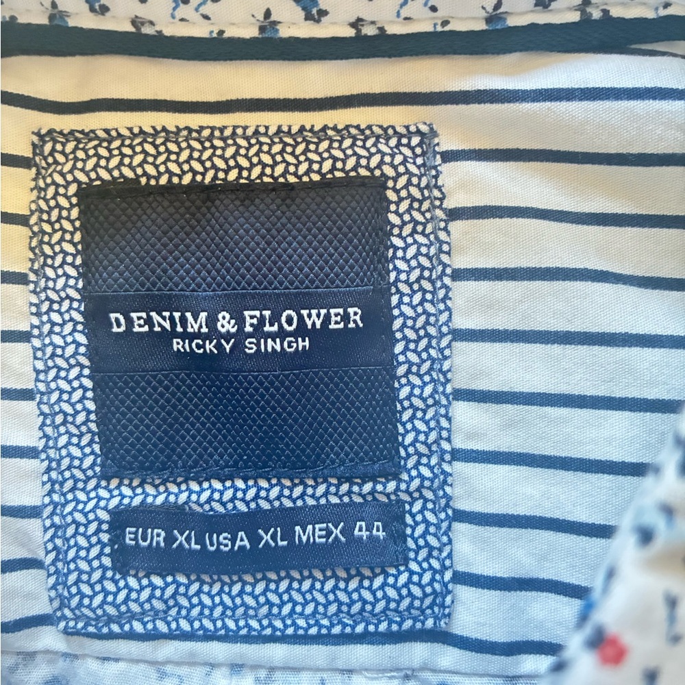Denim & Flower Men's Casual Floral Shirt - White with Blue and Red XL - Picture 5 of 9